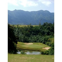 The par-3 sixth hole at Puakea Golf Course shoots straight downhill.